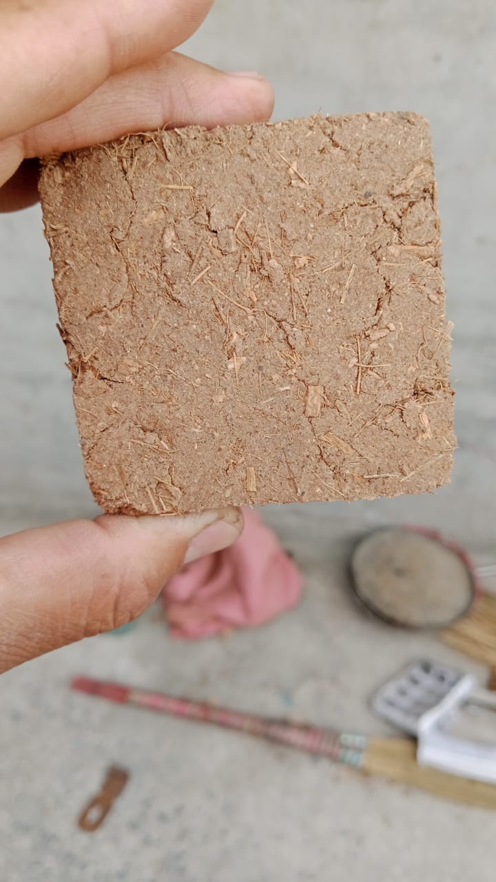 Coco Coir Brick, Buffered Cocopeat 100 Gm Each Piece ( Pack Of 3 )