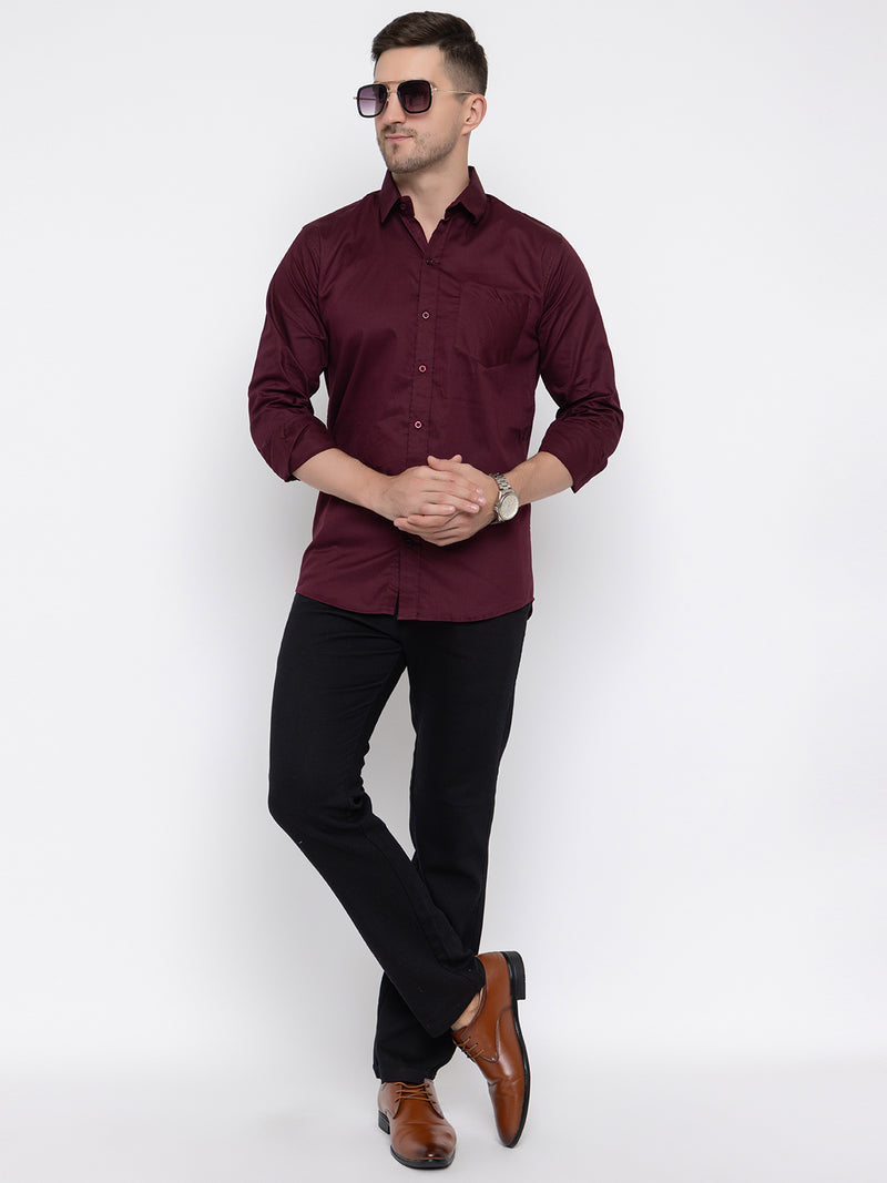 Men Regular Fit Solid Spread Collar Casual Shirt