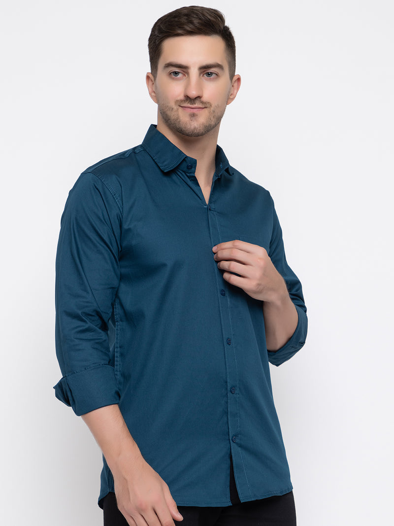 Men Regular Fit Solid Spread Collar Casual Shirt